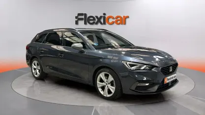 Usado Seat Leon FR 150 CV (110 kW) 2021 Gris Familiar