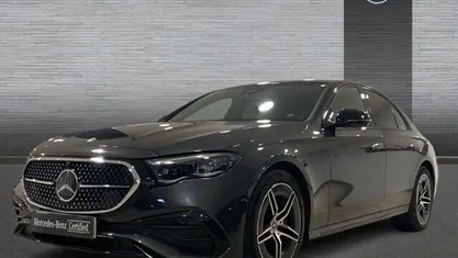 Usado 2025 Mercedes E220 AMG line Berlina | 59.900 € (Precio justo)