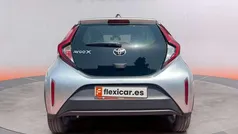 Gris Usado 2024 Toyota Aygo X-play Utilitario | 14.190 € (Precio justo)