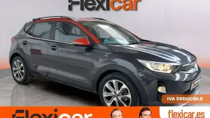 Usado Kia Stonic 101 HP (74 kW) 2020 Cinzento SUV