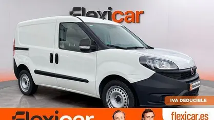 Usado Fiat Doblò Easy 120 CV (88 kW) 2018 Blanco Monovolumen
