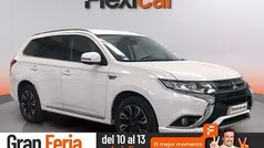 Blanco Usado 2018 Mitsubishi Outlander P-HEV Motion SUV | 19.990 € (Precio justo)