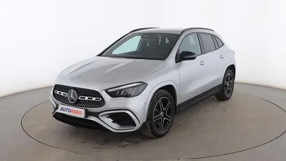 Usado Mercedes GLA250 AMG line 161 CV (118 kW) 2023 Gris SUV