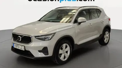 Usado Volvo XC40 129 CV (94 kW) 2022 Gris plata SUV
