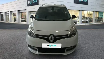 Usado Renault Scénic LIMITED 110 CV (80 kW) 2016 Blanco Monovolumen