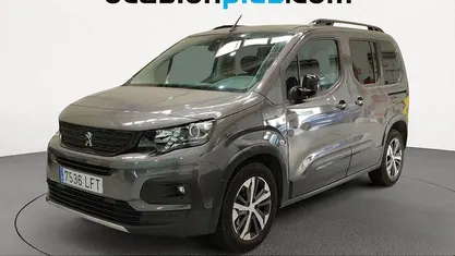 Usado Peugeot Rifter GT-line 131 CV (96 kW) 2020 Monovolumen