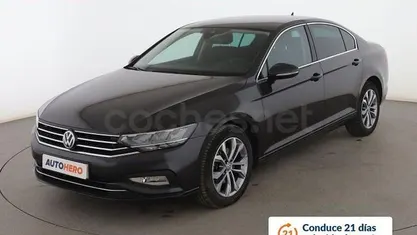 Usado VW Passat Business 150 CV (110 kW) 2019 Gris Berlina