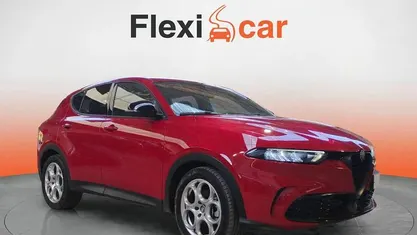 Usado Alfa Romeo Tonale Sprint 131 CV (96 kW) 2022 Rojo SUV