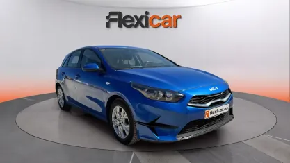 Usado Kia Ceed 101 CV (74 kW) 2021 Azul Utilitario