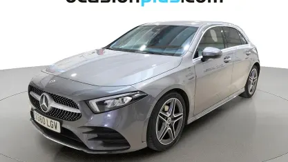 Usado Mercedes A180 AMG 116 CV (85 kW) 2020 Gris Utilitario