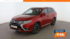 Rojo Usado 2017 Mitsubishi Outlander P-HEV SUV | 18.999 € (Precio justo)