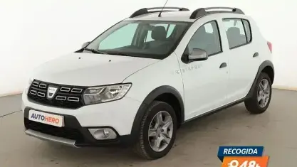 Usado Dacia Sandero Stepway 90 CV (66 kW) 2016 Blanco Berlina