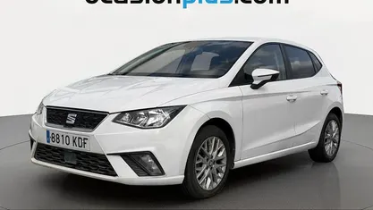 Usado Seat Ibiza Style 75 CV (55 kW) 2017 Blanco Utilitario