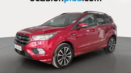 Usado Ford Kuga ST-Line 150 CV (110 kW) 2018 Rojo SUV
