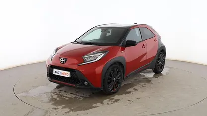 Usado Toyota Aygo X 72 CV (52 kW) 2023 Rojo SUV