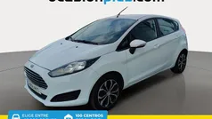 Blanco Usado 2014 Ford Fiesta Trend Utilitario | 5700 € (Precio justo)