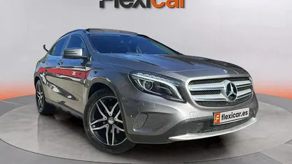Gris Usado 2017 Mercedes GLA220 SUV | 20.990 € (Super precio)