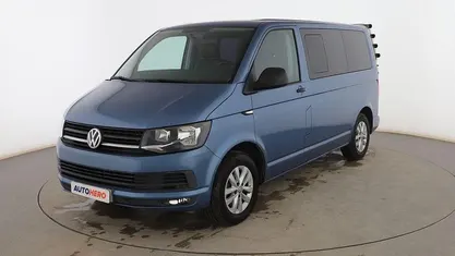 Usado VW Caravelle Trendline 150 CV (110 kW) 2017 Azul Monovolumen