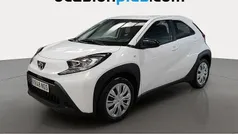 Blanco Usado 2023 Toyota Aygo Play Utilitario | 12.719 € (Precio justo)