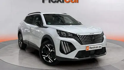 Usado Peugeot 2008 Allure 131 CV (96 kW) 2023 Blanco SUV