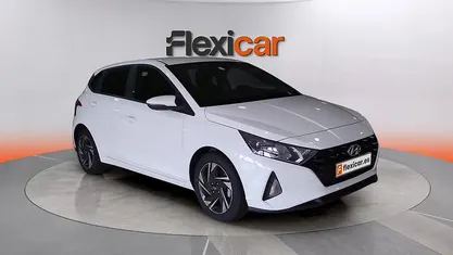 Usado Hyundai i20 101 CV (74 kW) 2021 Blanco Utilitario