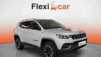 Usado Jeep Compass Trailhawk 242 CV (177 kW) 2022 Gris SUV