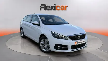Usado Peugeot 308 SW Active 130 CV (95 kW) 2021 Blanco Familiar