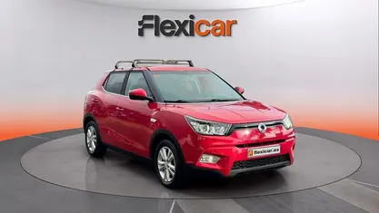 Usado Ssangyong (KGM) Tivoli Limited 116 CV (85 kW) 2017 SUV