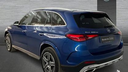 Usado Mercedes GLC300e AMG line 333 CV (244 kW) 2025 Pintura SUV