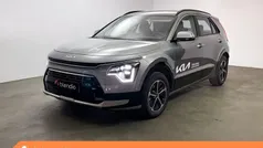 Gris Usado 2023 Kia Niro SUV | 31.400 € (Caro)