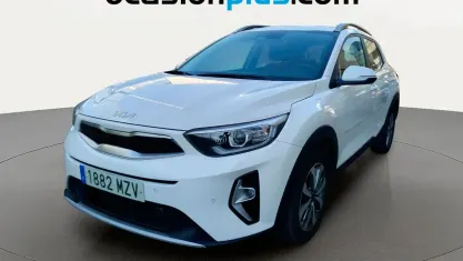 Usado Kia Stonic 101 CV (74 kW) 2025 Blanco SUV