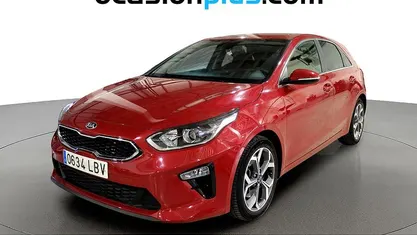 Usado Kia Ceed 120 CV (88 kW) 2019 Rojo Utilitario