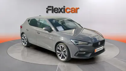 Używany Seat Leon FR 204 KM (150 kW) 2025 Szary Sedan/Limuzyna
