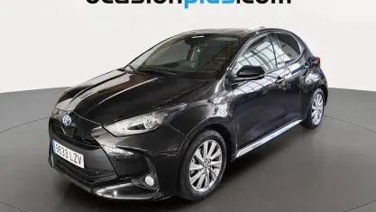 Usado Toyota Yaris Active 116 CV (85 kW) 2022 Negro Utilitario