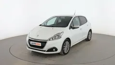 Blanco Usado 2017 Peugeot 208 Style Utilitario | 8099 € (Precio justo)