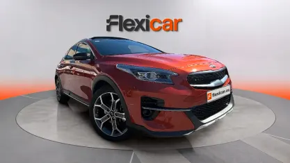 Begagnad Kia XCeed 141 HK (103 kW) 2020 Orange SUV