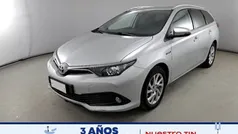 Gris / plata Usado 2019 Toyota Auris Hybrid Business Edition Familiar | 15.250 € (Precio justo)