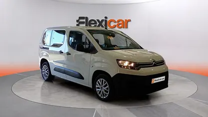 Usado Citroën Berlingo Live 102 CV (75 kW) 2022 Blanco Monovolumen