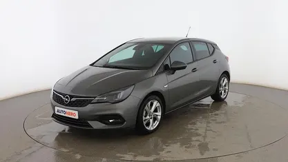 Usado Opel Astra GS Line 110 CV (80 kW) 2021 Gris Berlina