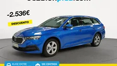 Azul Usado 2021 Skoda Octavia Ambition Familiar | 21.900 € (Precio justo)