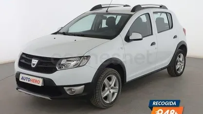 Usado Dacia Sandero Stepway 90 CV (66 kW) 2015 Blanco Berlina