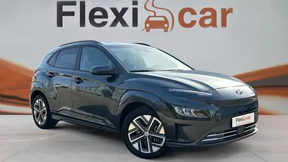 Usado Hyundai Kona Style 150 kW (204 CV) 2021 Gris SUV