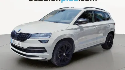 Usado Skoda Karoq SportLine 150 CV (110 kW) 2021 Gris SUV