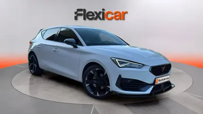 Usado Cupra Leon 150 CV (110 kW) 2023 Blanco Berlina