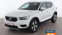 Blanco Usado 2021 Volvo XC40 Momentum SUV | 23.899 € (Precio justo)