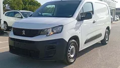 Blanco Usado 2021 Peugeot Partner Premium Monovolumen | 10.619 € (Buen precio)