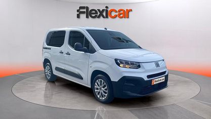 Używany Fiat Doblò 101 KM (74 kW) 2024 Biały Minivan