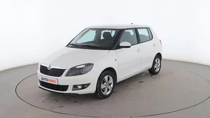 Usado Skoda Fabia 70 CV (51 kW) 2014 Blanco Utilitario