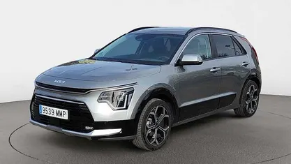 Gris Usado 2024 Kia Niro SUV | 22.719 € (Buen precio)