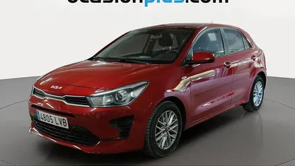 Usado Kia Rio 100 CV (73 kW) 2021 Rojo Utilitario
